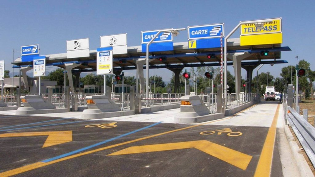 Autostrade, la trattativa segreta per un maxi-risarcimento da oltre 6 miliardi