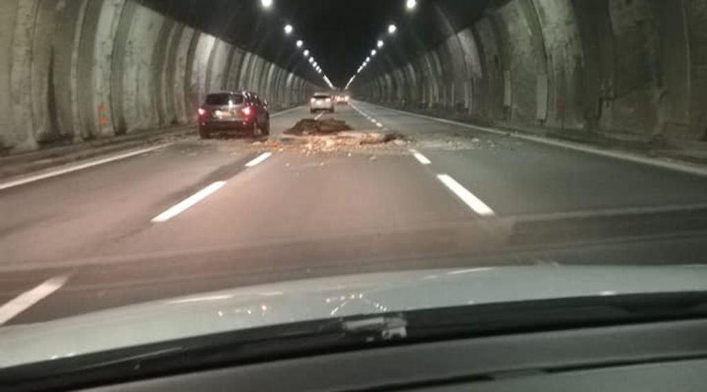 Autostrade, ennesimo crollo in Liguria: sulla revoca non si può tergiversare