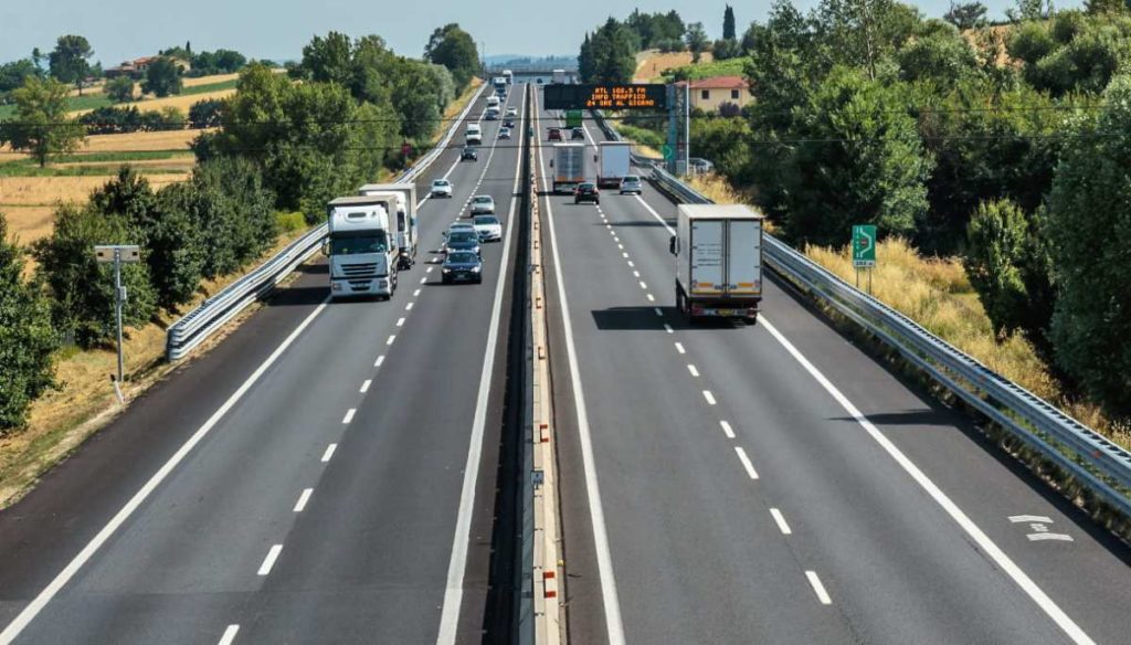 Autostrade, la follia dell'A14: maxi-code e disagi, gli utenti inferociti