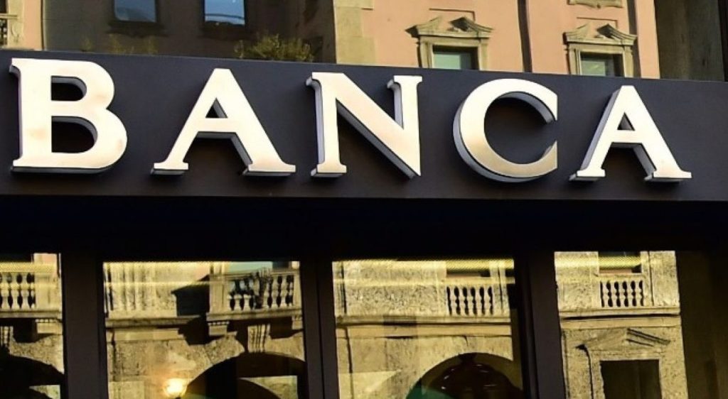 Le banche fanno utili d'oro, ma continuano a tagliare il personale