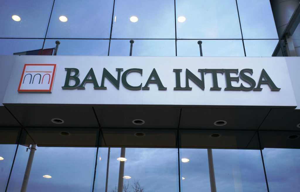 Le banche fanno utili d'oro, ma continuano a tagliare il personale