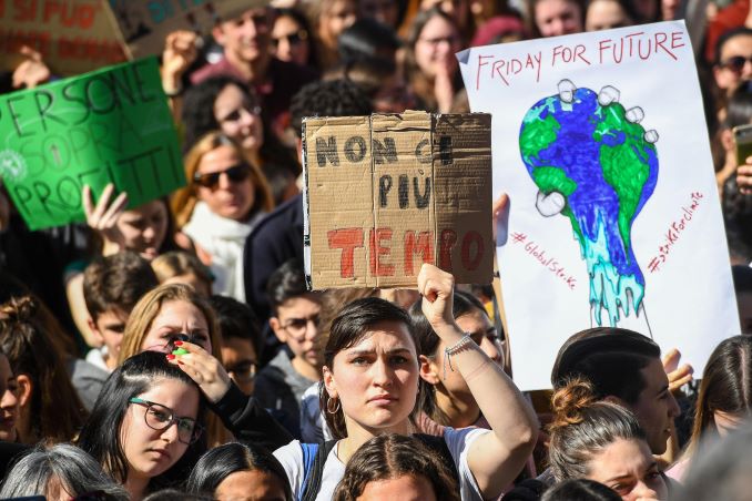 Clima, un'Europa green soltanto a parole: "Nessuno Stato attua politiche sufficienti"