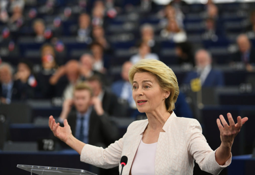 Von der Leyen, si indaga sulla sparizione di dati dal cellulare