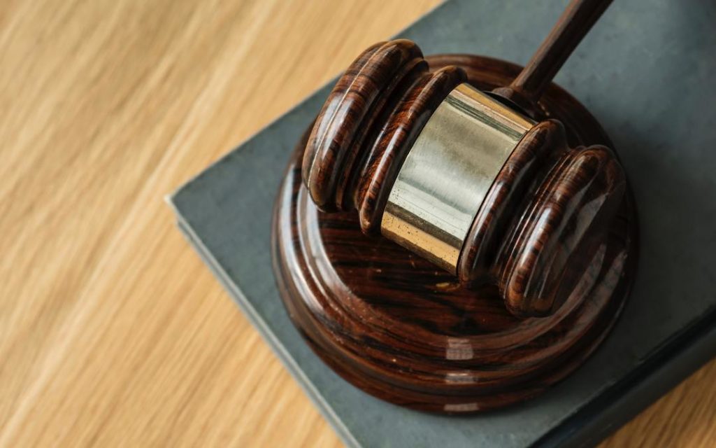 Aste giudiziarie, il governo fa spallucce: saltano gli emendamenti per rendere tracciabile il denaro
