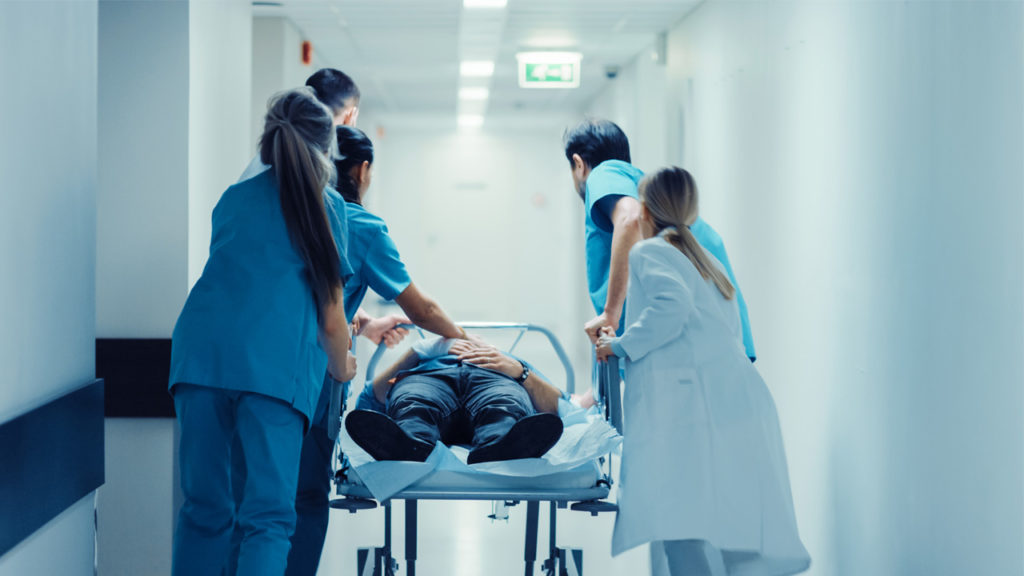 Nell'Italia dell'emergenza coronavirus, 5000 nuovi medici si trovano la strada sbarrata