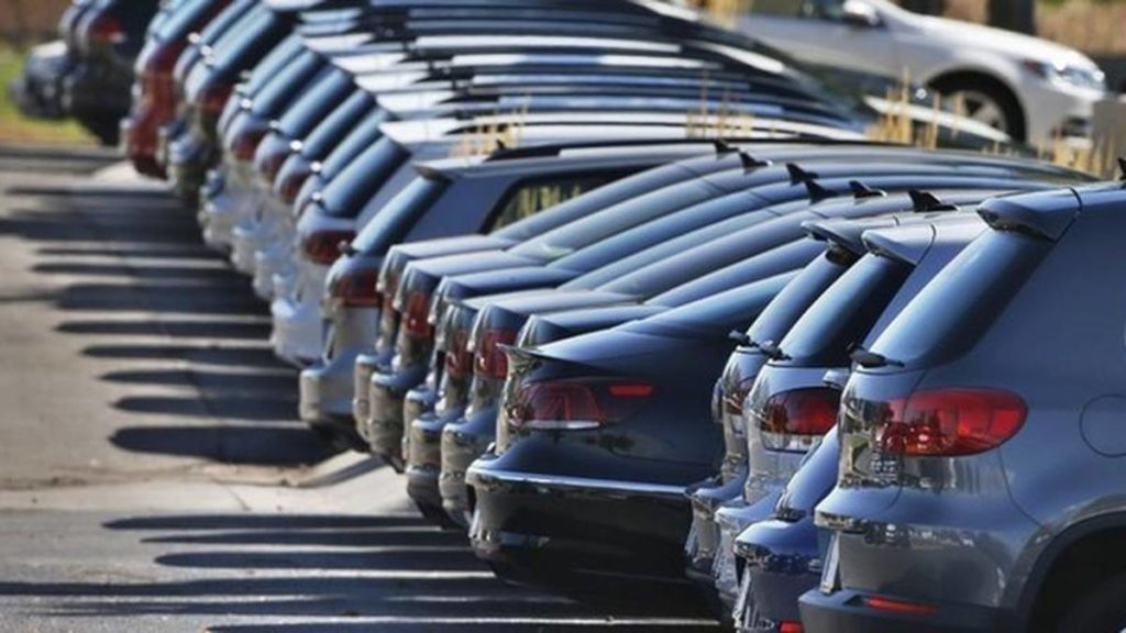 Auto, il coronavirus batte i primi colpi: crollano le immatricolazioni in Italia