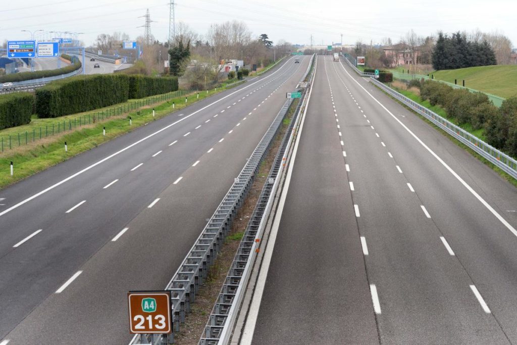 I Benetton possono ancora sorridere: nonostante l'emergenza sanitaria, incassano ancora i soldi dei pedaggi autostradali