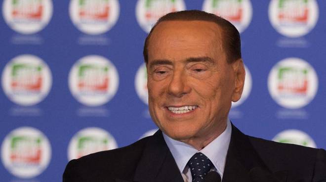 Berlusconi ora invoca il Mes: "Da lì possono arrivare soldi fondamentali per affrontare la crisi coronavirus"