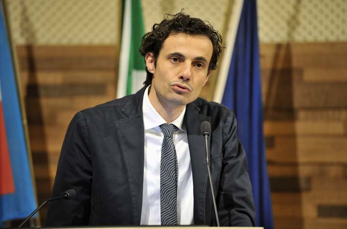 Nomine, dal compagno di scuola di Di Maio all'assistente di Crippa: ormai il M5S si è fatto 'sistema'
