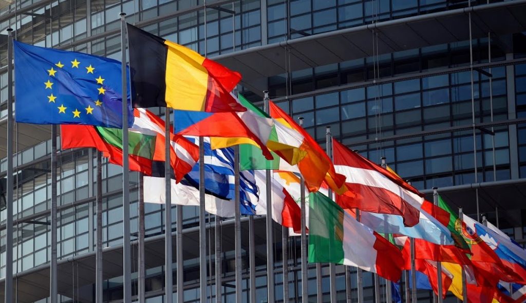 L'Europa ci costa caro: dal 2001 a oggi, l'Italia ha sempre dato più di quanto ricevuto