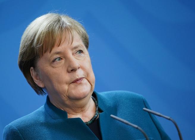 La Merkel spinge l'Europa sempre più vicina alla Cina