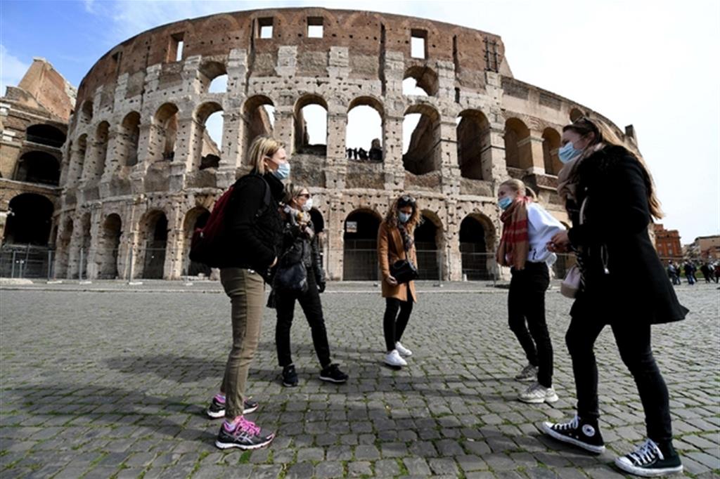 Il turismo italiano affonda ancora: gli hotel hanno bruciato già 16,3 miliardi
