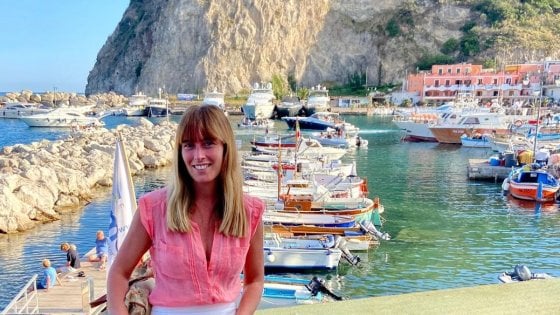 Sole, mare, yacht: la foto della Boschi (poi rimossa) che imbarazza Italia Viva