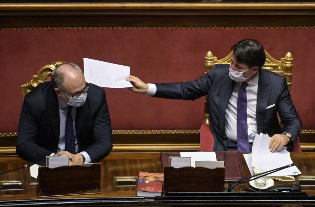 Le magie del governo Conte: così ha aperto al Mes senza farlo (troppo) vedere 