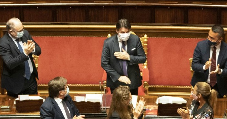 Le magie del governo Conte: così ha aperto al Mes senza farlo (troppo) vedere 