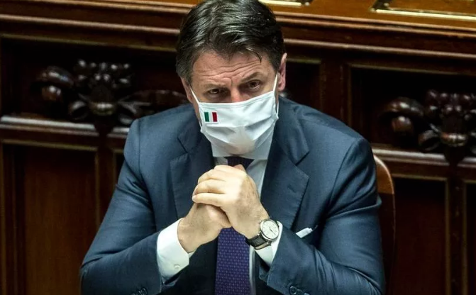 Le magie del governo Conte: così ha aperto al Mes senza farlo (troppo) vedere 