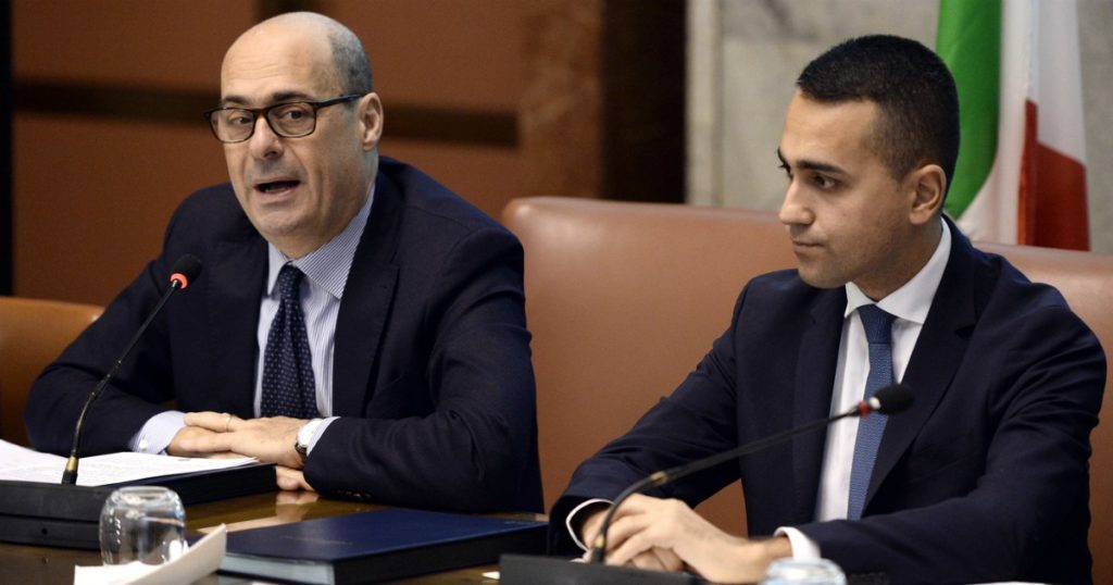 Si scrive M5s, si legge Pd. E Di Maio esulta: "Inizia una nuova era"
