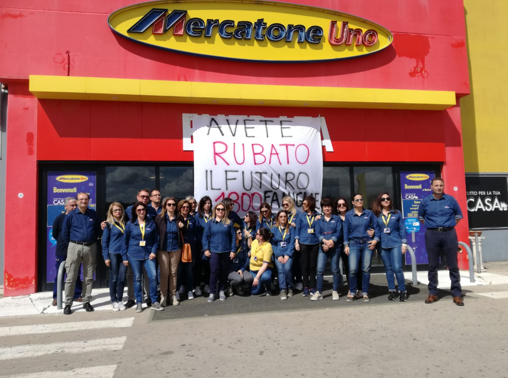 Il Paese delle crisi infinite: 150 tavoli ancora aperti e 300 mila lavoratori a rischio