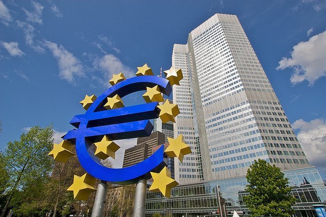 Così la Bce rischia di affossare le aziende in difficoltà: "Rischiamo un disastro"
