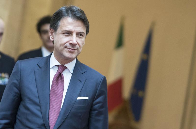 Stato d'emergenza, il governo scavalca il Parlamento. L'attacco a Conte arriva da un insospettabile