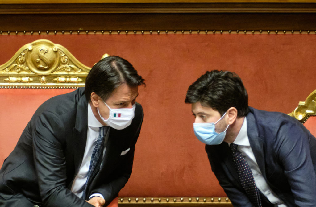 L'Italia chiude alle 21: il governo pronto a estendere il coprifuoco a tutto il Paese
