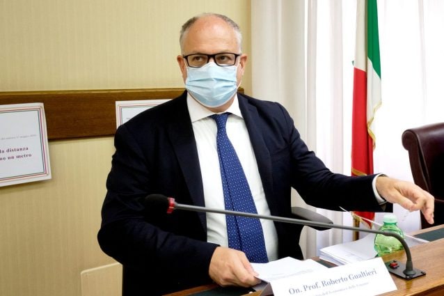 L'Italia va verso il coprifuoco: il governo al lavoro su una nuova stretta