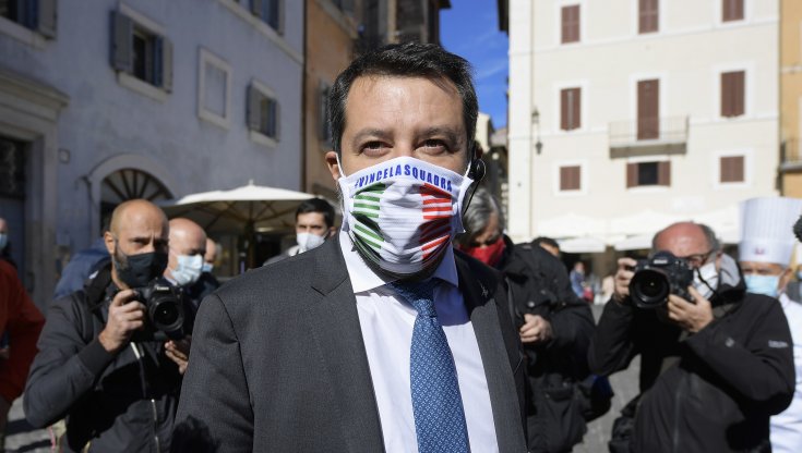 La giravolta di Salvini: "Lockdown? Se necessario, è giusto farlo"