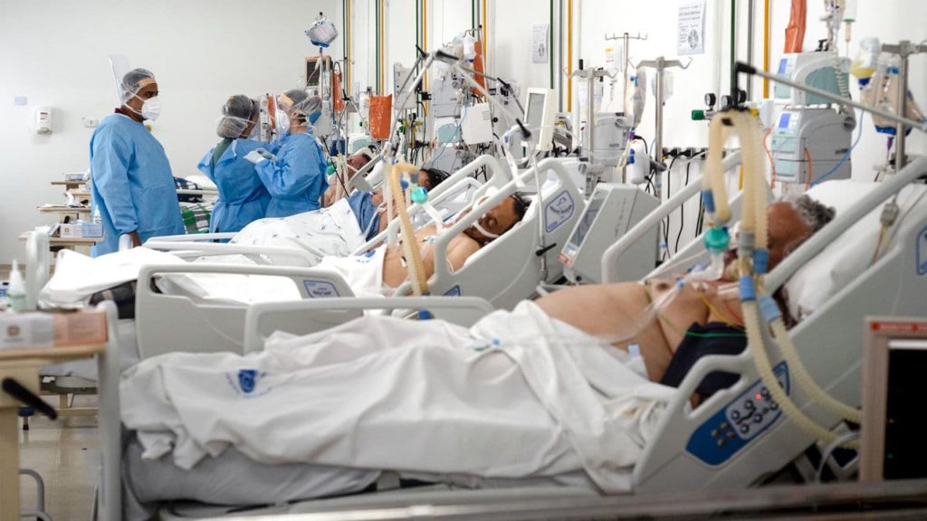 Covid, siamo tornati nell'incubo: i medici costretti a scegliere chi salvare e chi no
