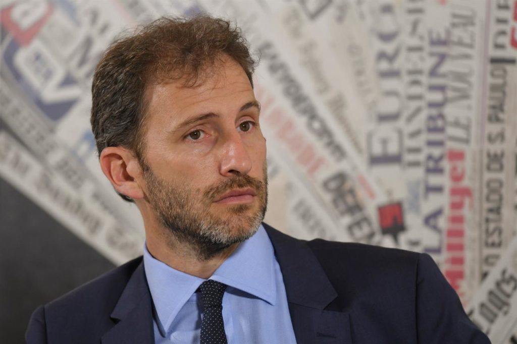 Casaleggio, Philip Morris e l'ombra del conflitto d'interesse: il caso che agita il M5S