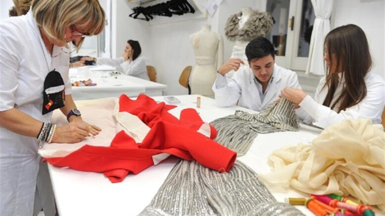 Il grido disperato dei negozi di moda: "Il governo ci aiuti, per noi non c'è futuro"
