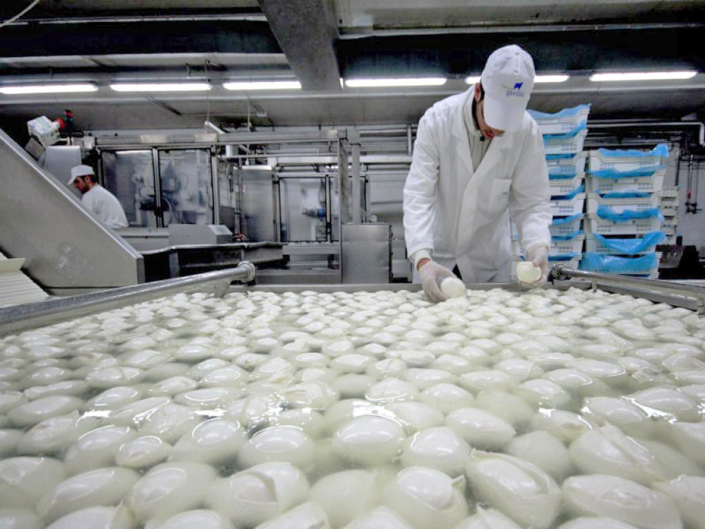 Il Made in Italy affonda: persi già 50 miliardi di esportazioni