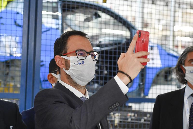 Gli incontri segreti tra Patuanelli e Castellucci: cosa non torna nella versione del ministro