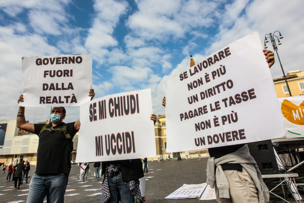 "Sciopero fiscale!". I negozianti toscani si ribellano al governo: stop ai pagamenti di Irpef, Ires e Irap