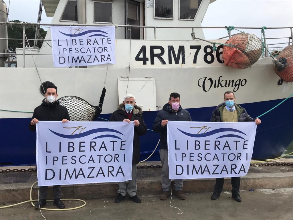 Libia, liberati i pescatori sequestrati. L'annuncio dei famigliari: "Faremo una festa"
