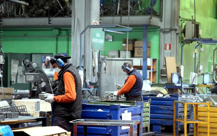 A rischio 1 milioni di posti, ma il governo non ha un piano sul lavoro
