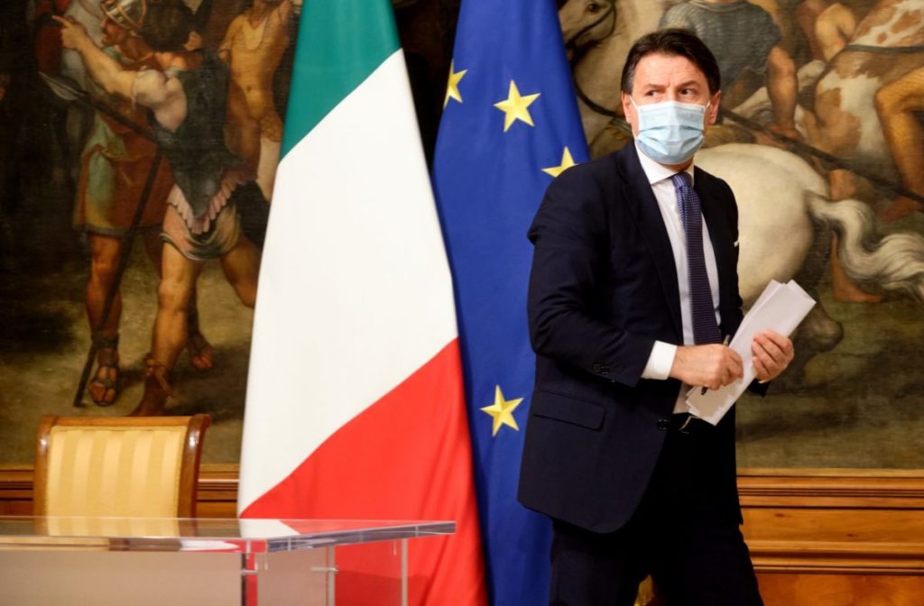 Il Consiglio di Stato boccia il governo: "Dubbi di costituzionalità sui Dpcm"