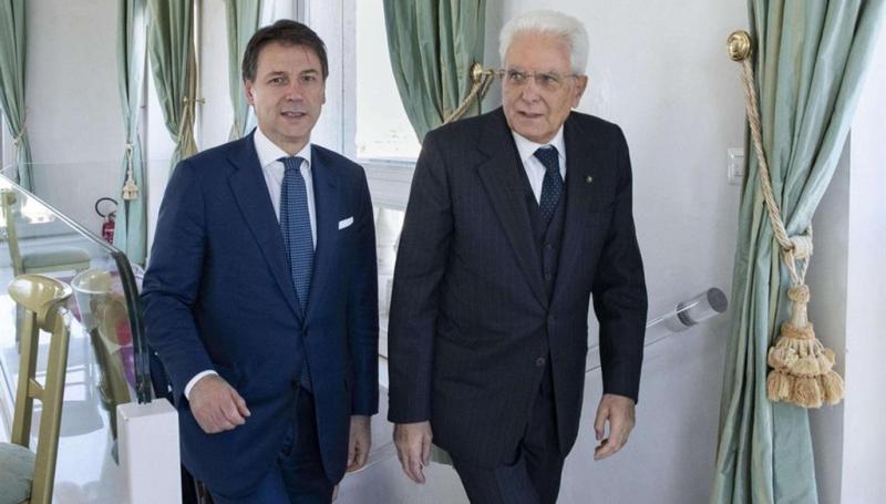 Tutti a caccia dei "costruttori": ecco i 15 parlamentari che potrebbero salvare Conte
