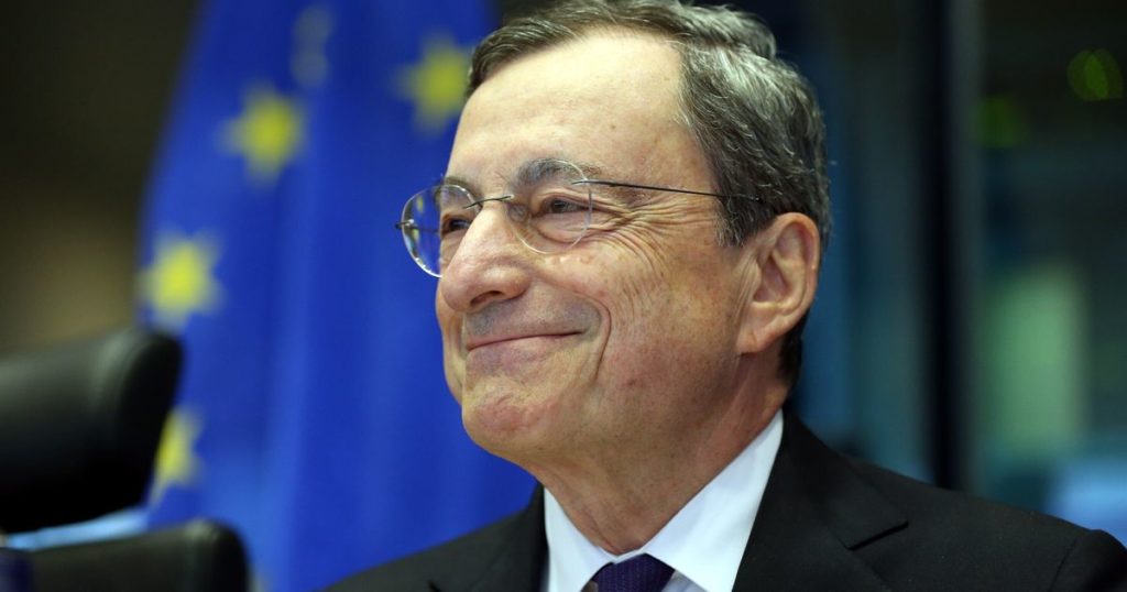 Draghi vuole come ministro della Difesa il generale che si inchinò all'Europa
