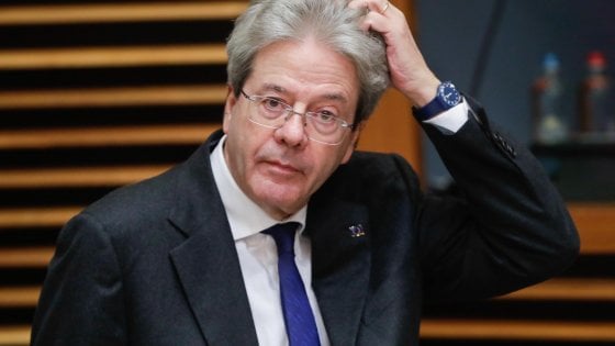Le aziende farmaceutiche ci hanno fregato: ora lo ammette anche Gentiloni