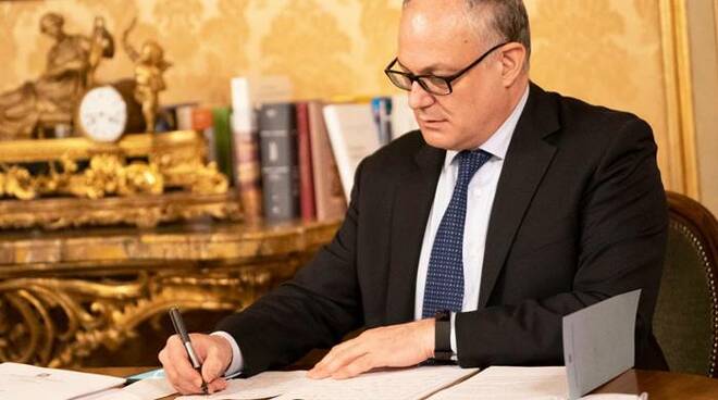 L'ultima suggestione di Pd e M5S: Roberto Gualtieri candidato sindaco di Roma