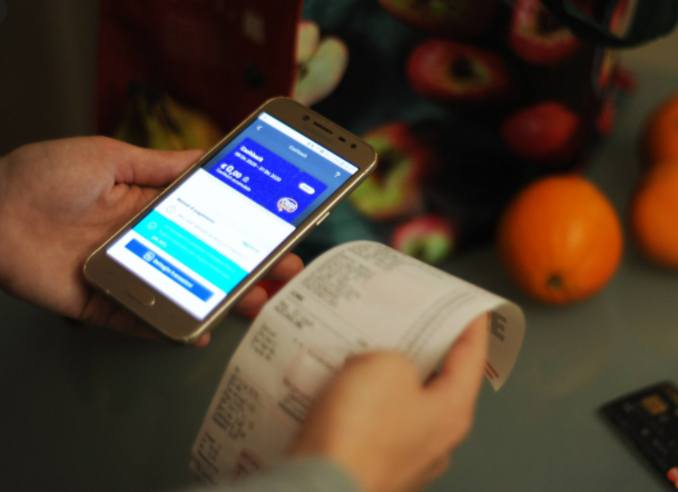 Il cashback non piace più: taglio ai rimborsi e stop al super premio