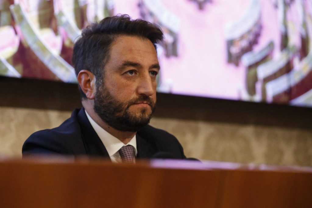 L'ultimo voltafaccia del M5S: anche il Ponte sullo Stretto ora "si può fare"

