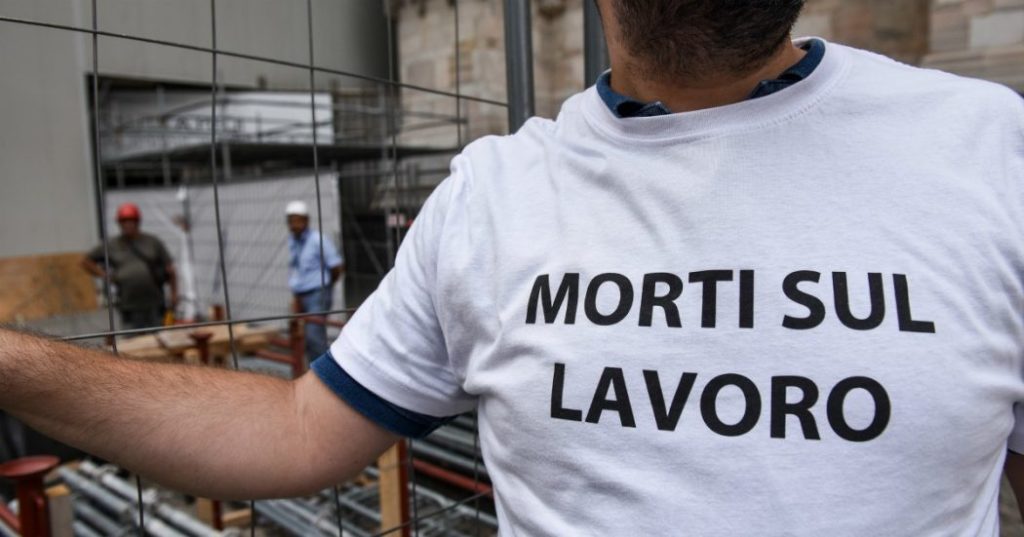 Morti sul lavoro, in Italia 8 aziende su 10 non sono in regola (e i controlli sono pochissimi)