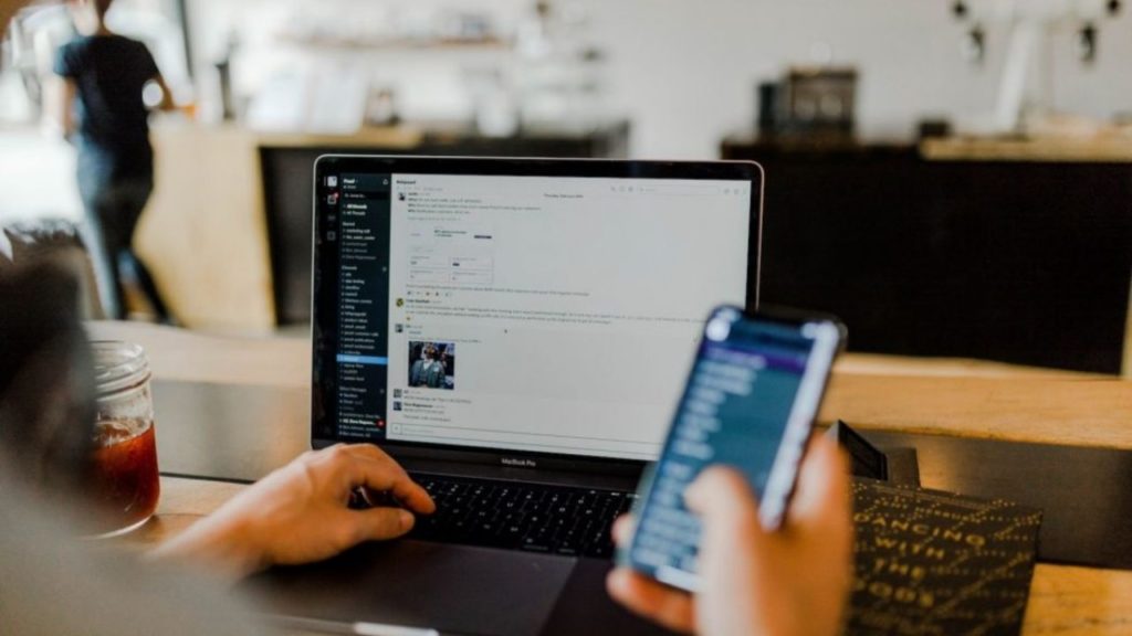 Più uguali sì, ma anche più poveri: così lo smart working ha trasformato l'Italia