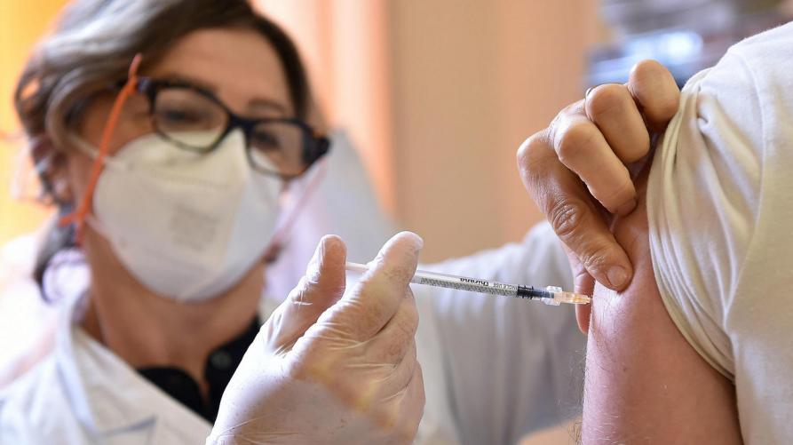 I numeri che il governo ci nasconde per difendere l'obbligo vaccinale