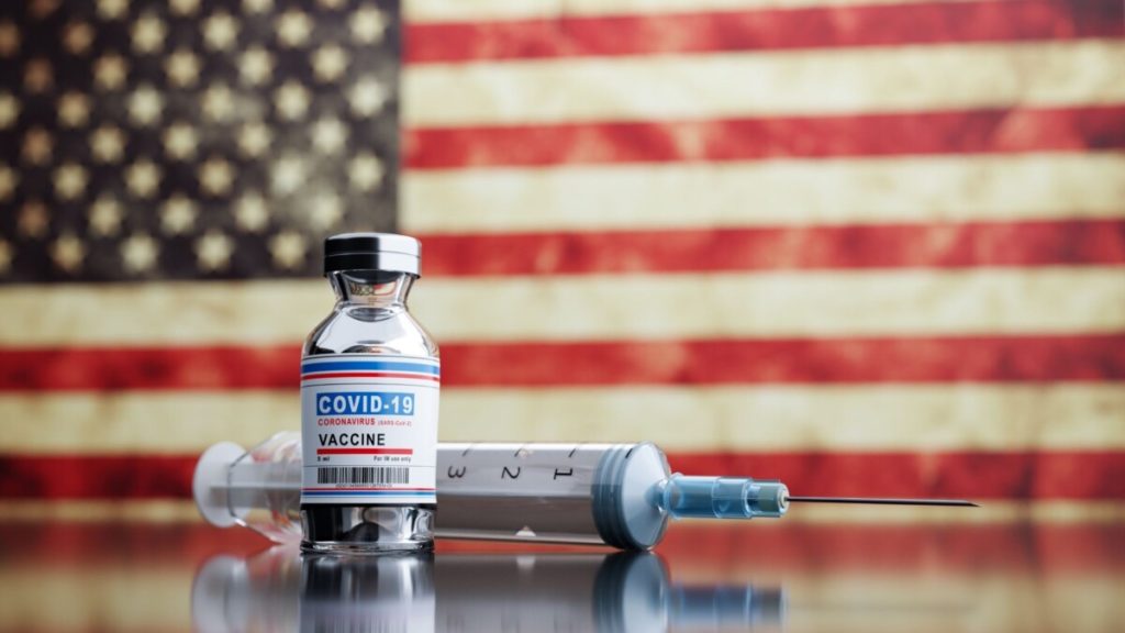 Usa, crolla il ritmo delle vaccinazioni: l'imbarazzo dell'amministrazione Biden
