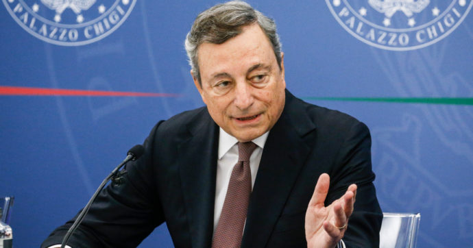 "La terza dose è necessaria". L'annuncio di Draghi: ecco il piano del governo