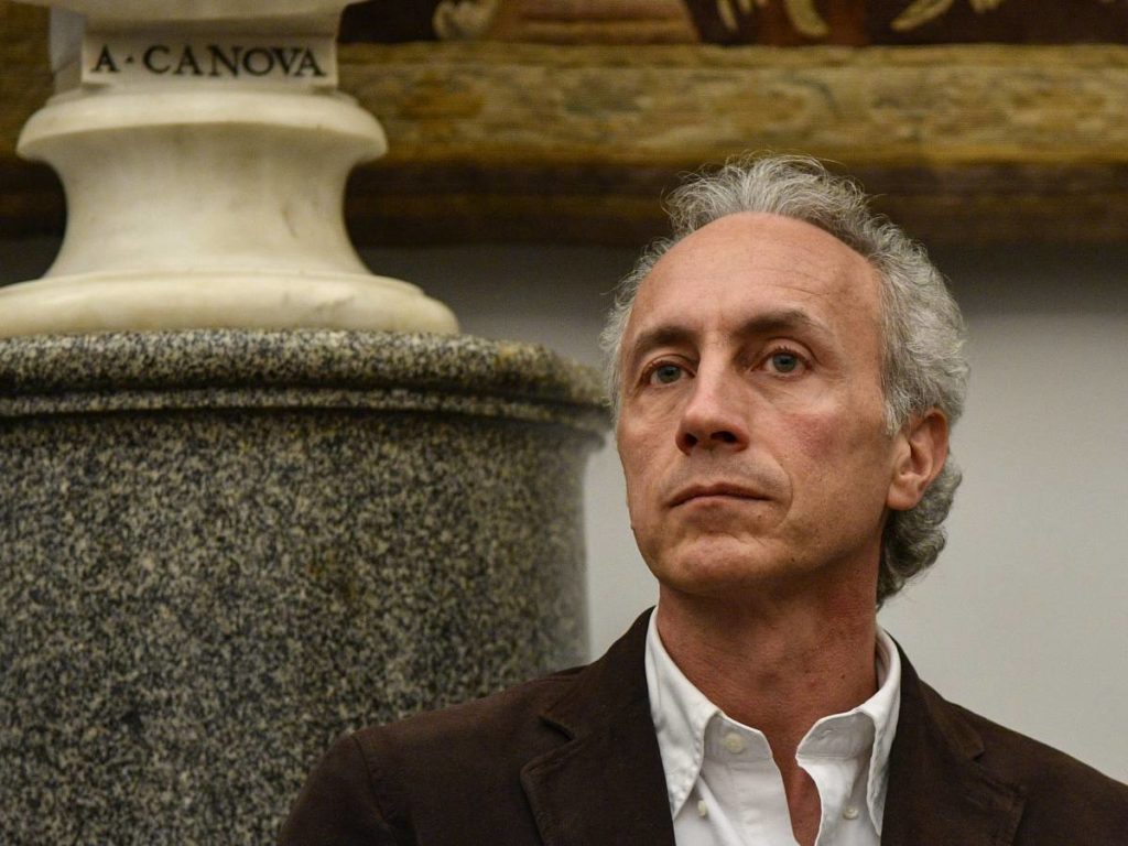 Il mago Travaglio fa sparire la sconfitta del M5S. Anzi, festeggia una presunta vittoria
