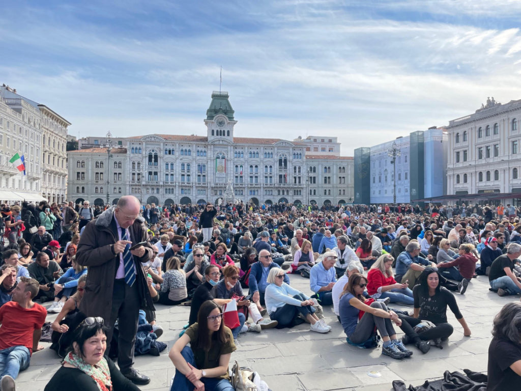 "La protesta non è a solo Trieste: replichiamola in tutte le piazze d'Italia"
