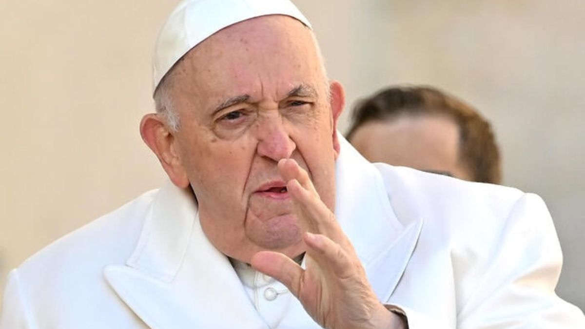 papa francesco ricoverato gemelli